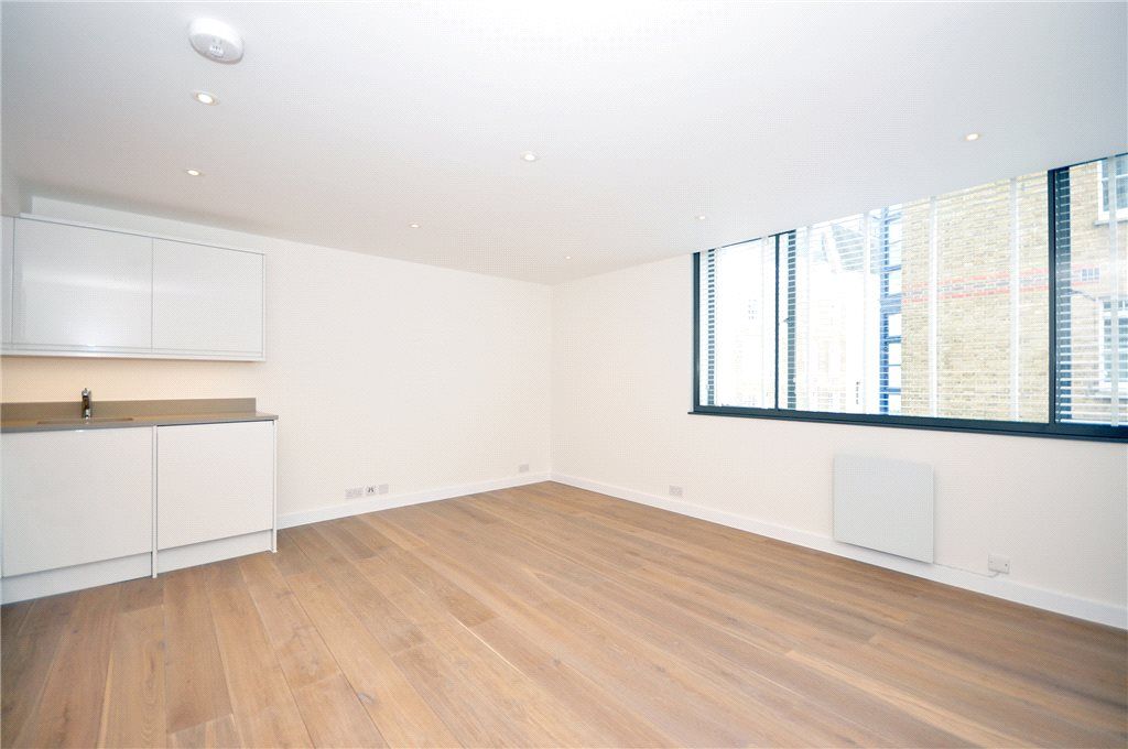 Property photo 1 of 7 Wellington Court