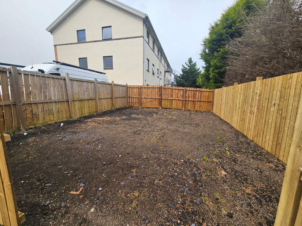 Property photo 2 of 3