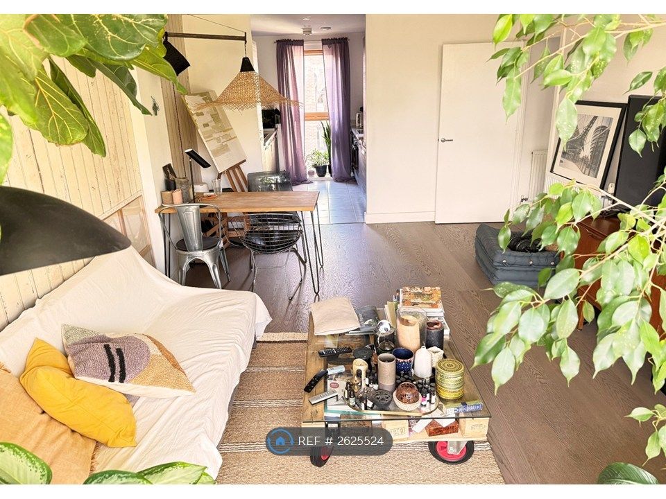 Property photo 3 of 14 Living Room W/ Kitchen