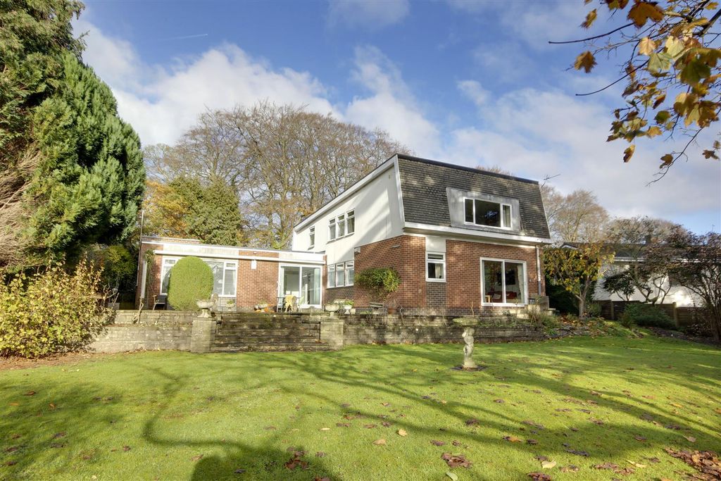 Property photo 3 of 17 Rear View