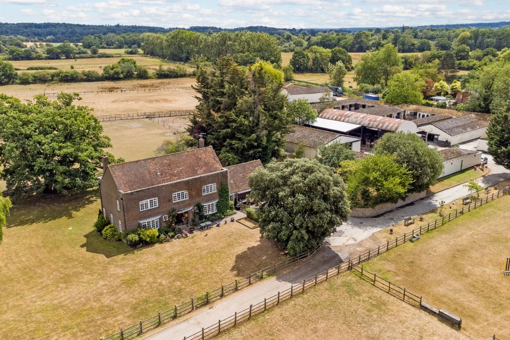 Property photo 1 of 24 Burley Lodge