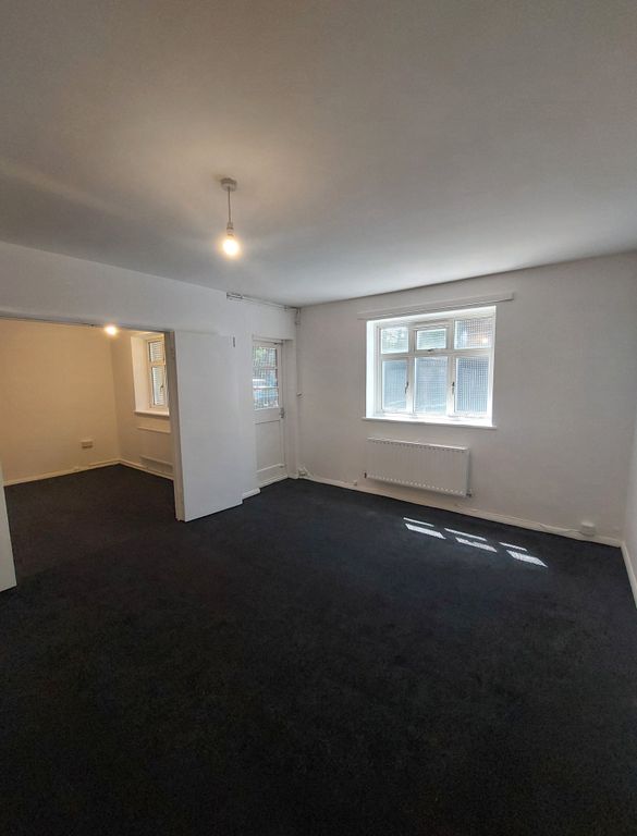Property photo 1 of 3