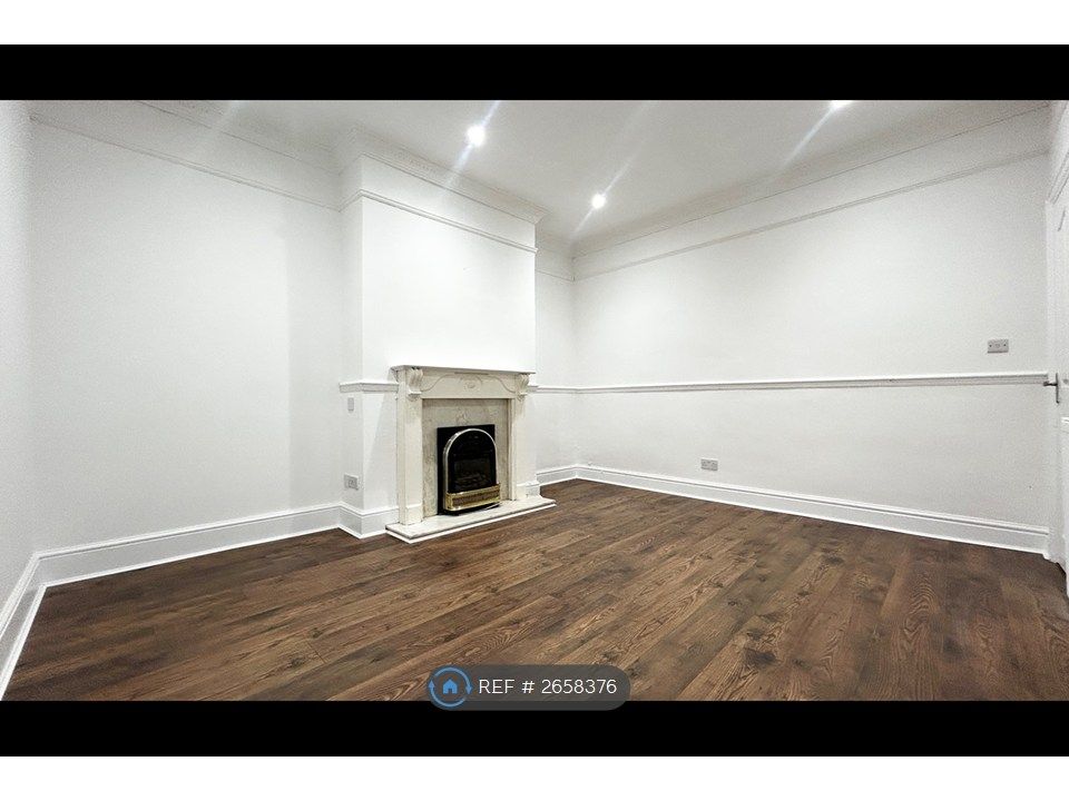 Property photo 2 of 18 Living Room