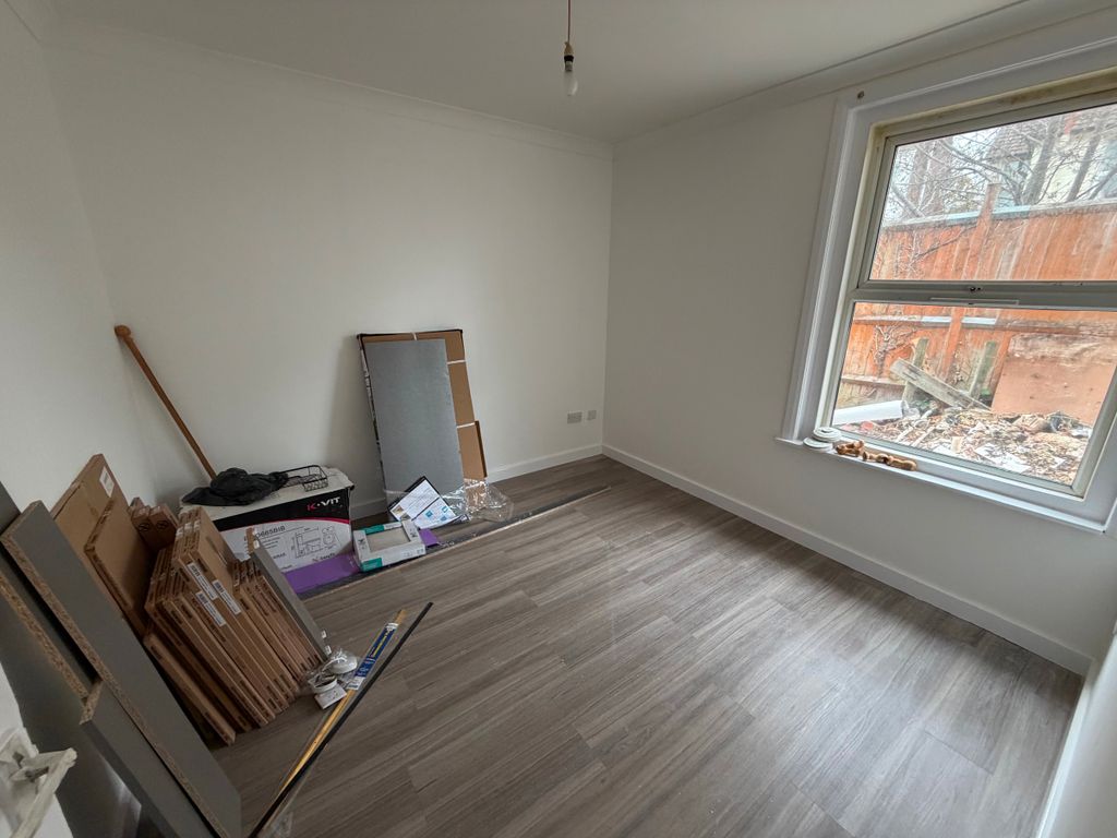 Property photo 2 of 3