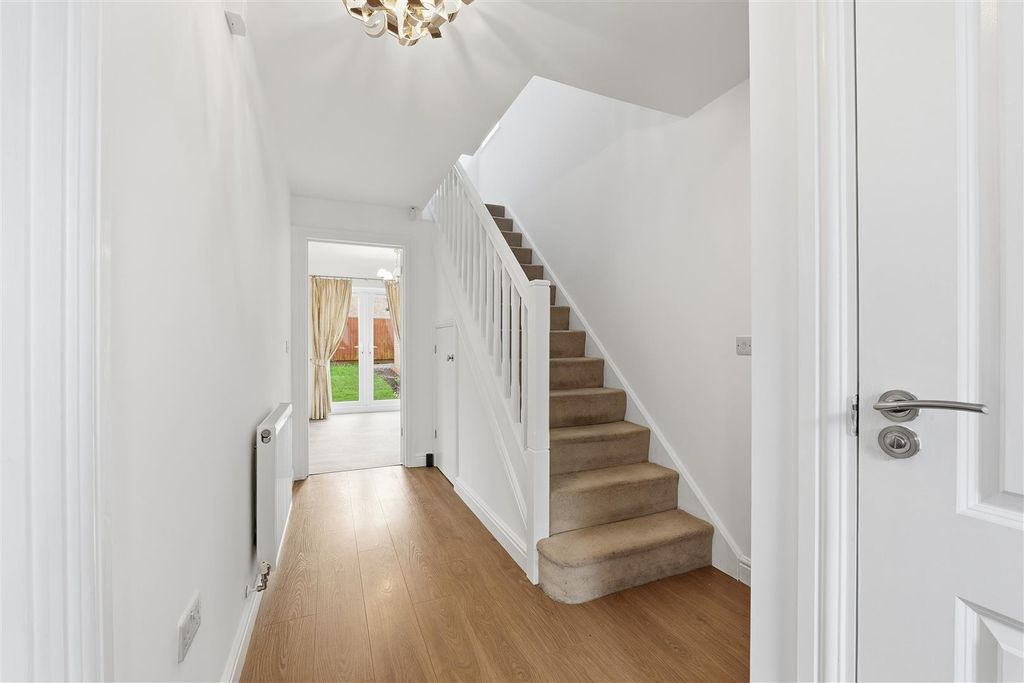 Property photo 2 of 18 2