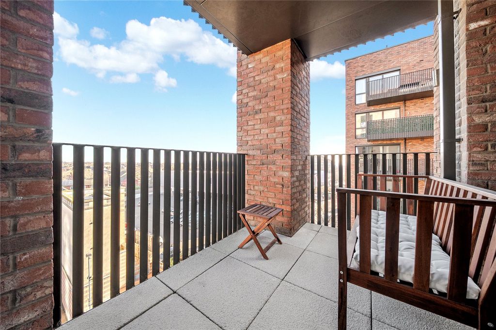 Property photo 2 of 13 Balcony
