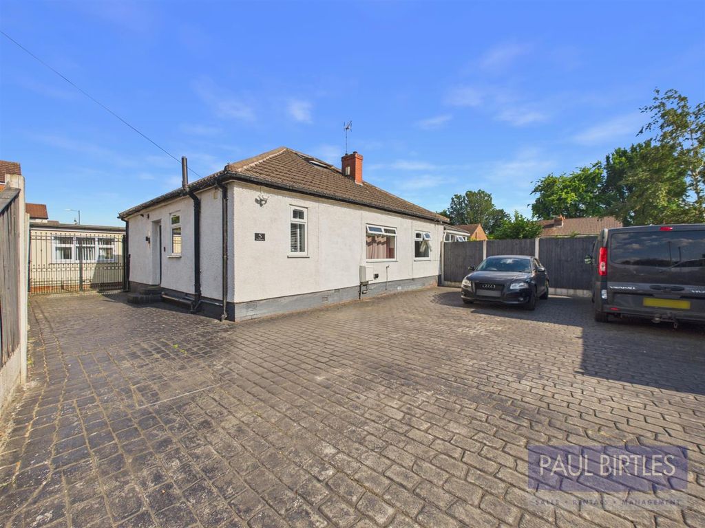 Property photo 1 of 33 Cam01301G0-Pr0794-Still057.Jpg
