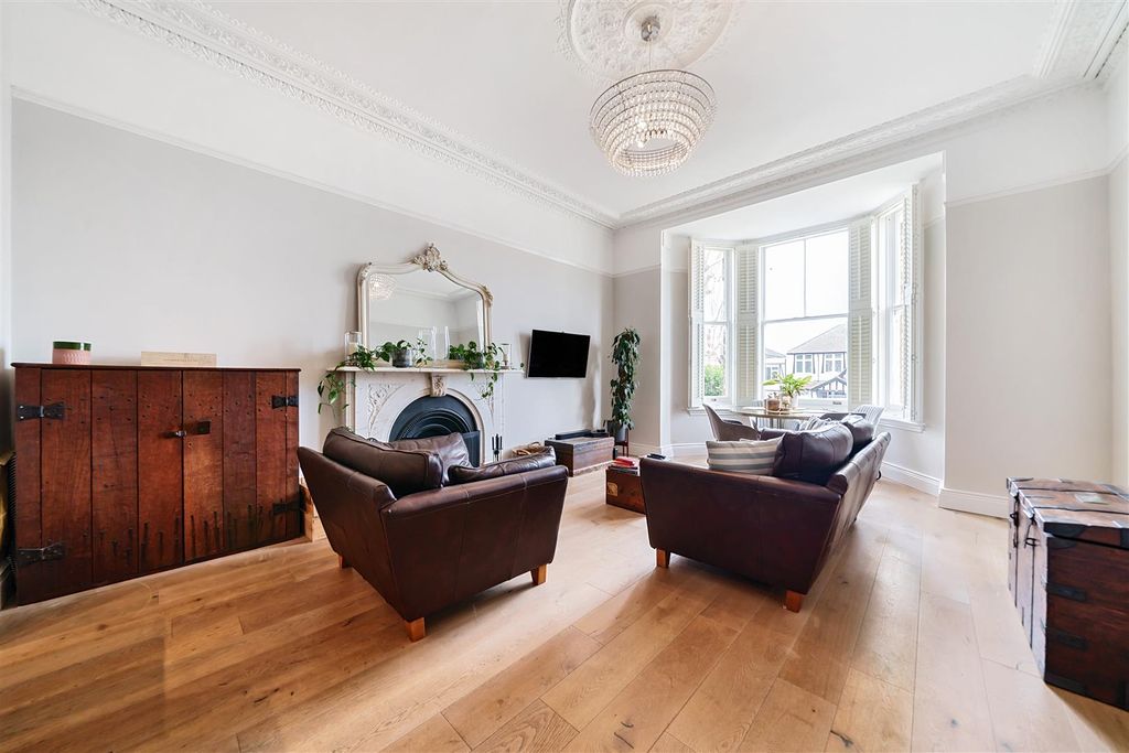 Property photo 2 of 19 985411 (3).Jpg