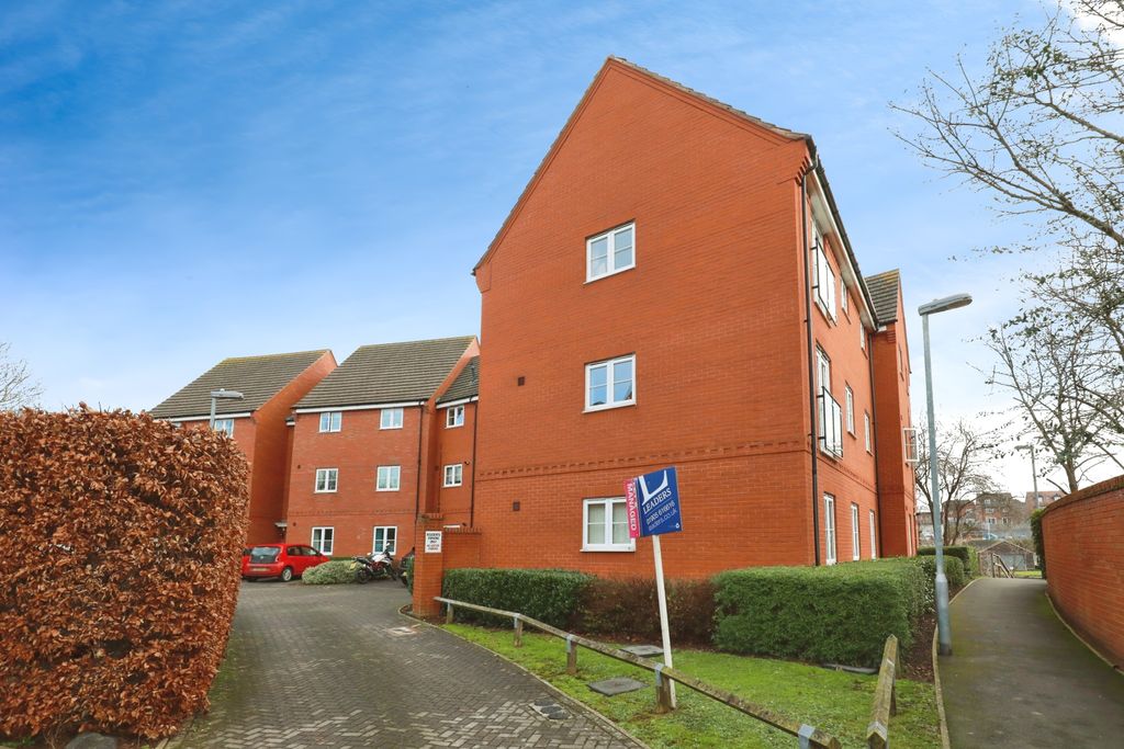 Property photo 3 of 18 Front View