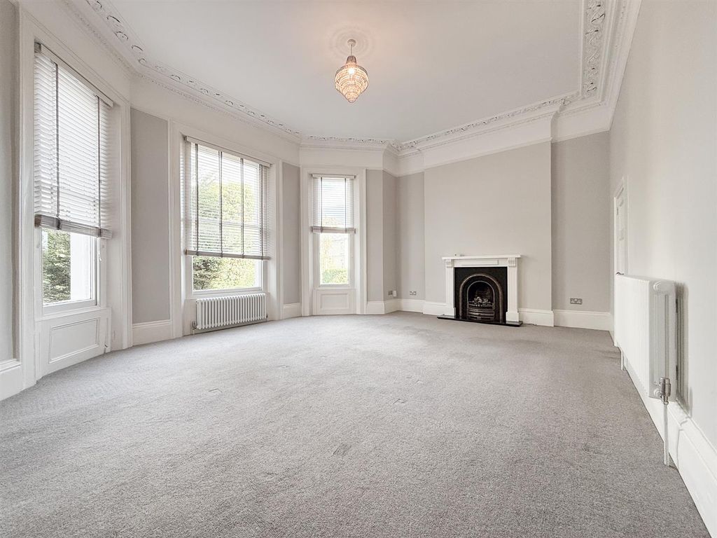 Property photo 2 of 9 Sitting Room