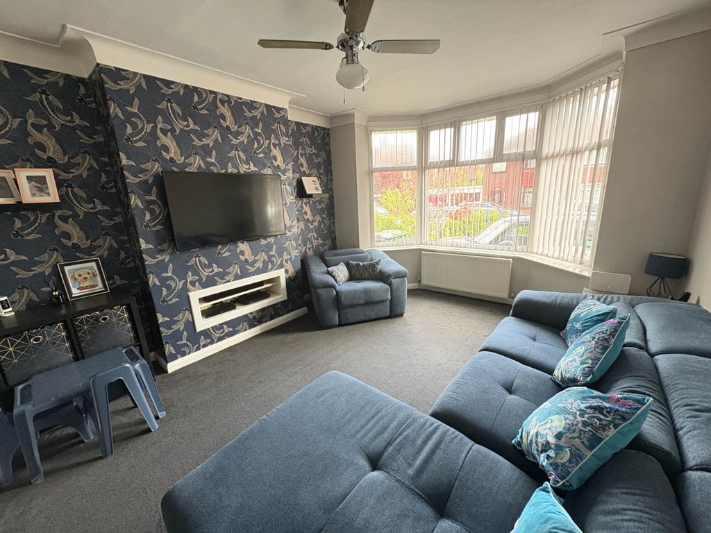 Property photo 3 of 31