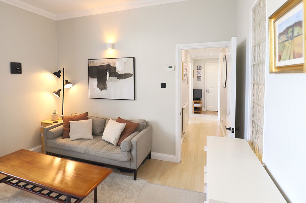 Property photo 3 of 9 Photo 8