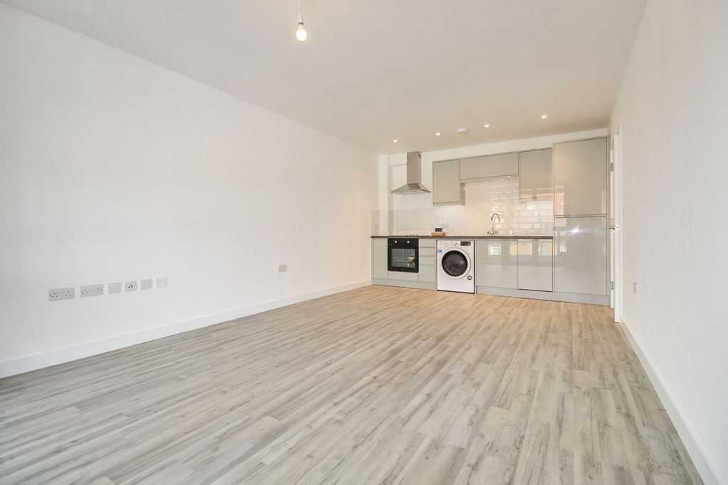 Property photo 3 of 15 Gallery