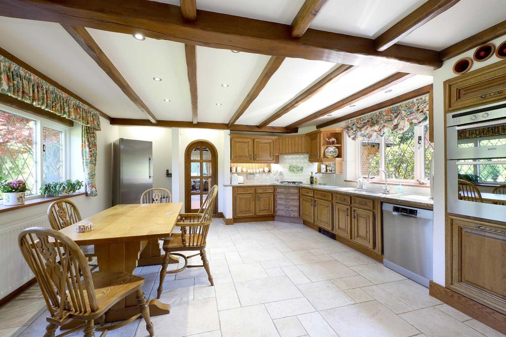 Property photo 2 of 27 Picture No. 62