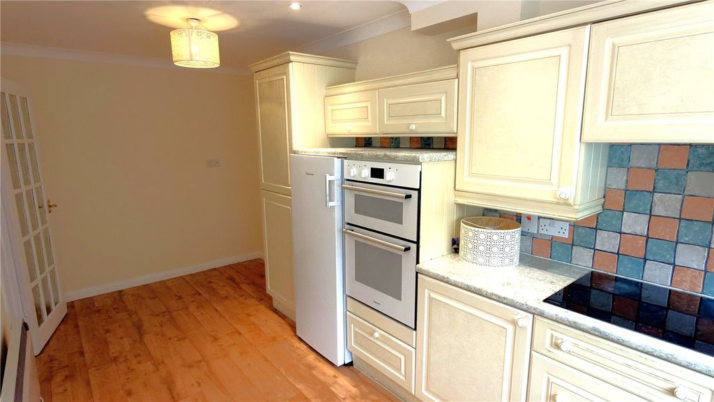 Property photo 3 of 15 Picture No. 06
