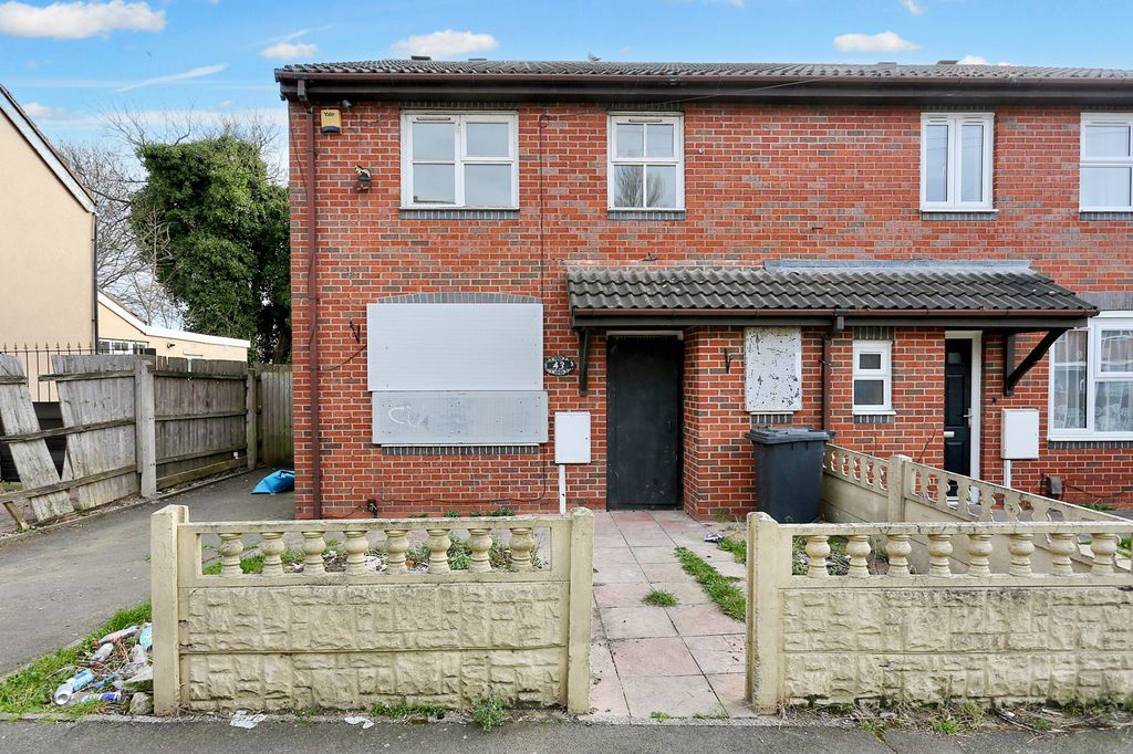 Property photo 1 of 17 43 Bunkers Hill Lane, Bilston, Wv14 6Jp