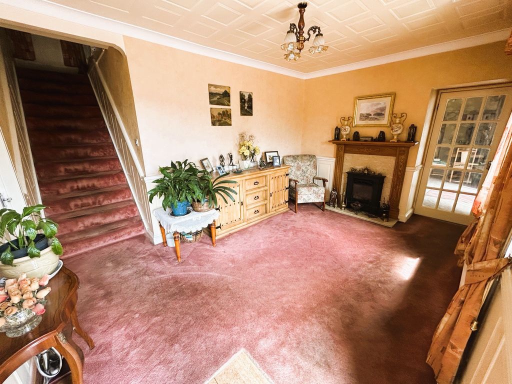 Property photo 3 of 37