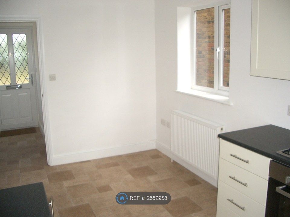 Property photo 3 of 12 Dining