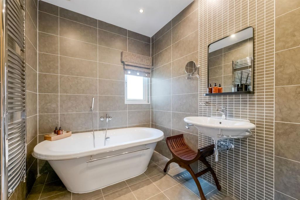 Additional image 37 of 4 bed detached bungalow for sale6 Dollarbeg Park, Dollar FK14