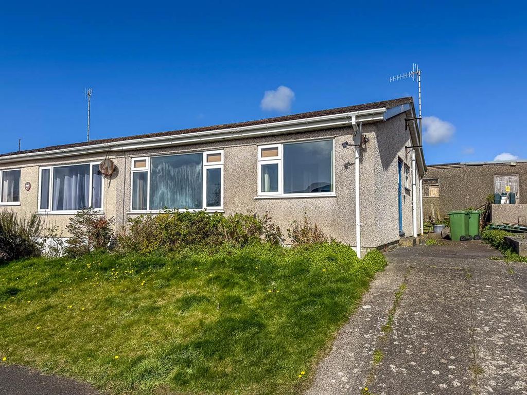Property photo 1 of 7 4 Oatfield Rise, Ballasalla (2).Jpg