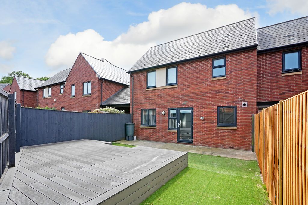 Property photo 1 of 19 Rear External