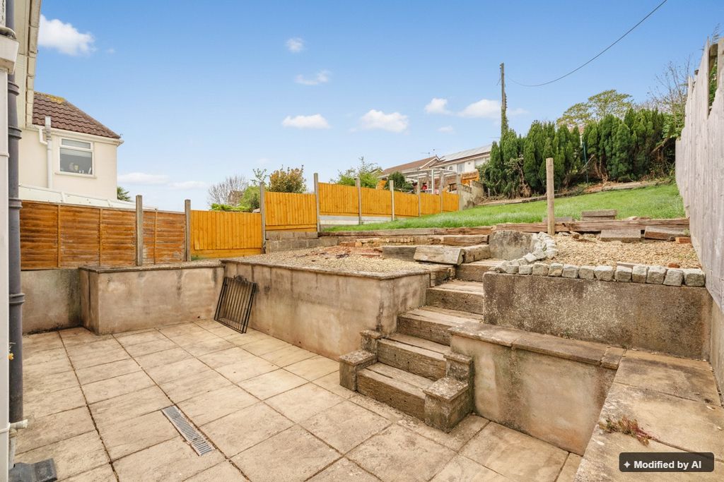 Property photo 2 of 14 12