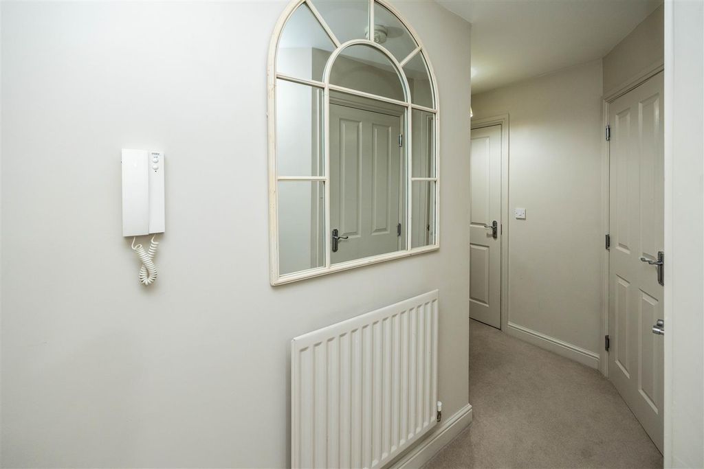 Property photo 3 of 21 30Ccrast-100426-20.Jpeg