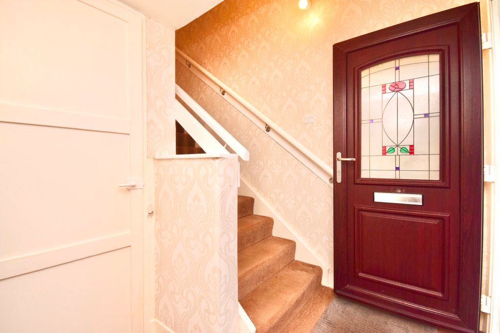 Property photo 3 of 27