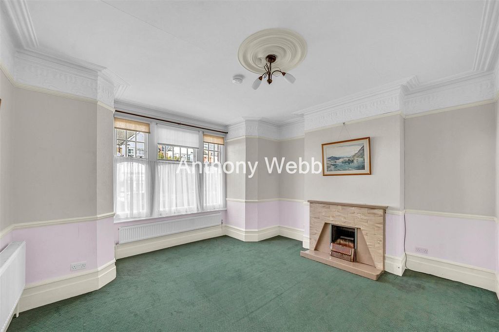 Property photo 3 of 22 Reception