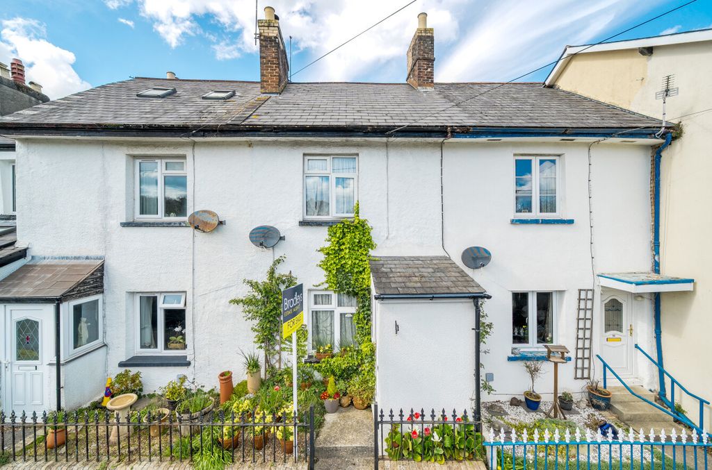 Property photo 1 of 10 Front Elevation