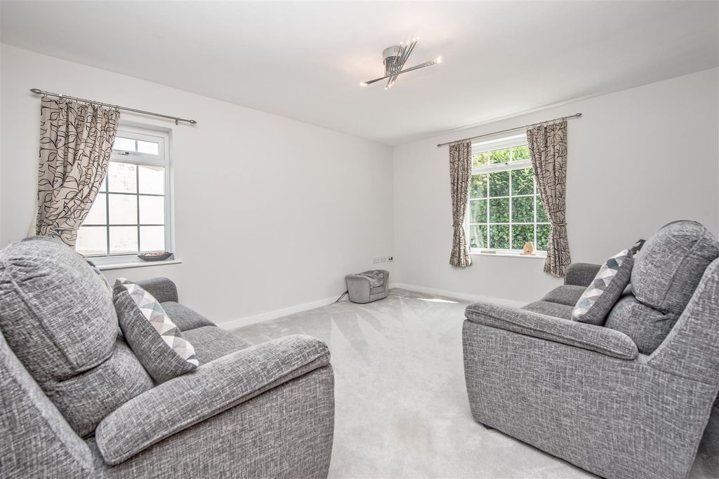 Property photo 2 of 29 Living Room: