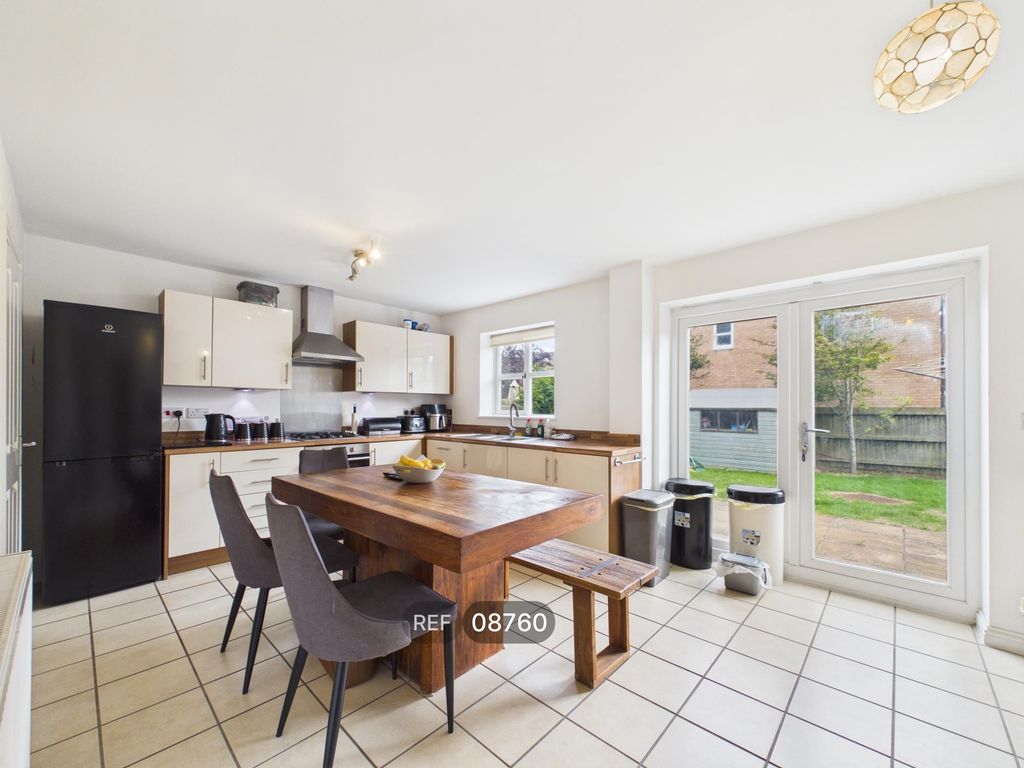 Property photo 2 of 19 Kitchen / Diner