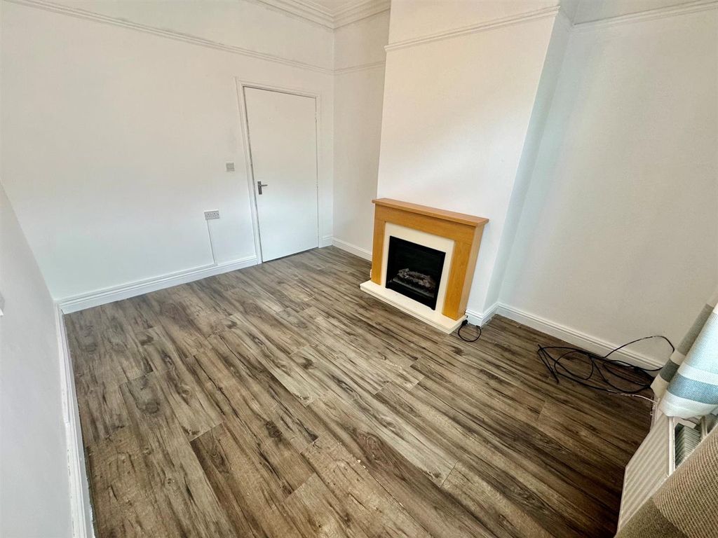 Property photo 2 of 16 Lounge 2.Jpg