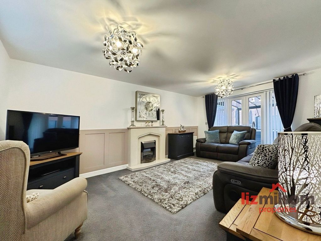 Property photo 2 of 33