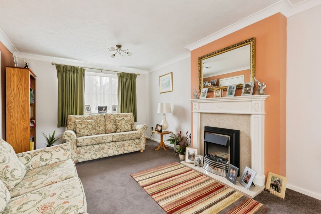 Property photo 2 of 21 Pbox-Img.Jpg