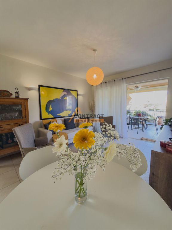 Property photo 1 of 19 Maisonette, 150 Sq, For Sale