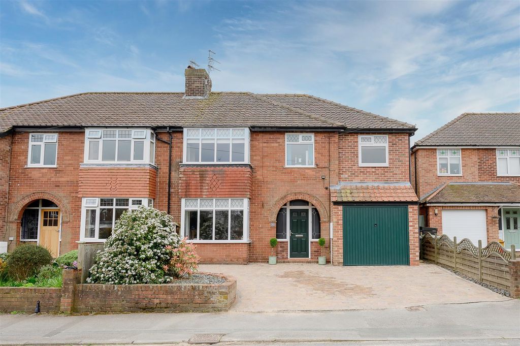 Property photo 1 of 26 External