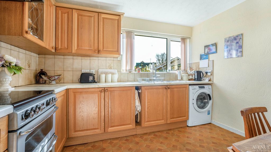 Property photo 3 of 19 5061494