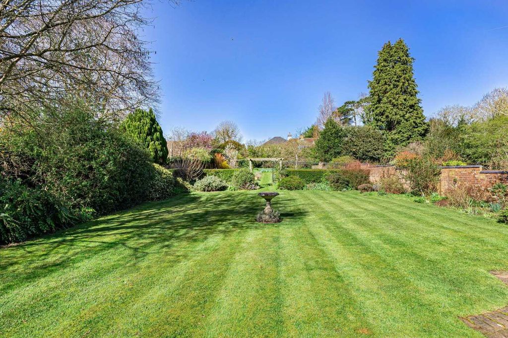 Property photo 3 of 28 Image