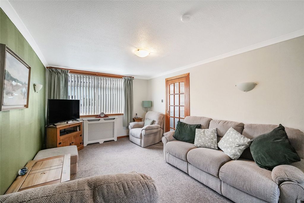 Property photo 2 of 19 Picture No. 03