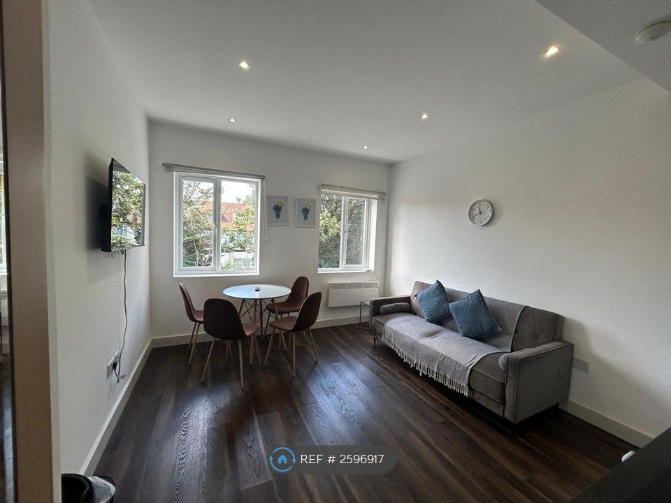 Property photo 2 of 6
