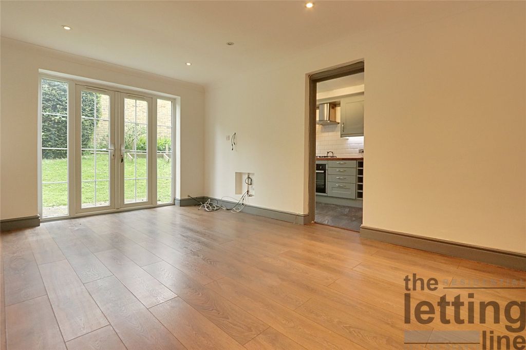 Property photo 2 of 8 Picture No. 01