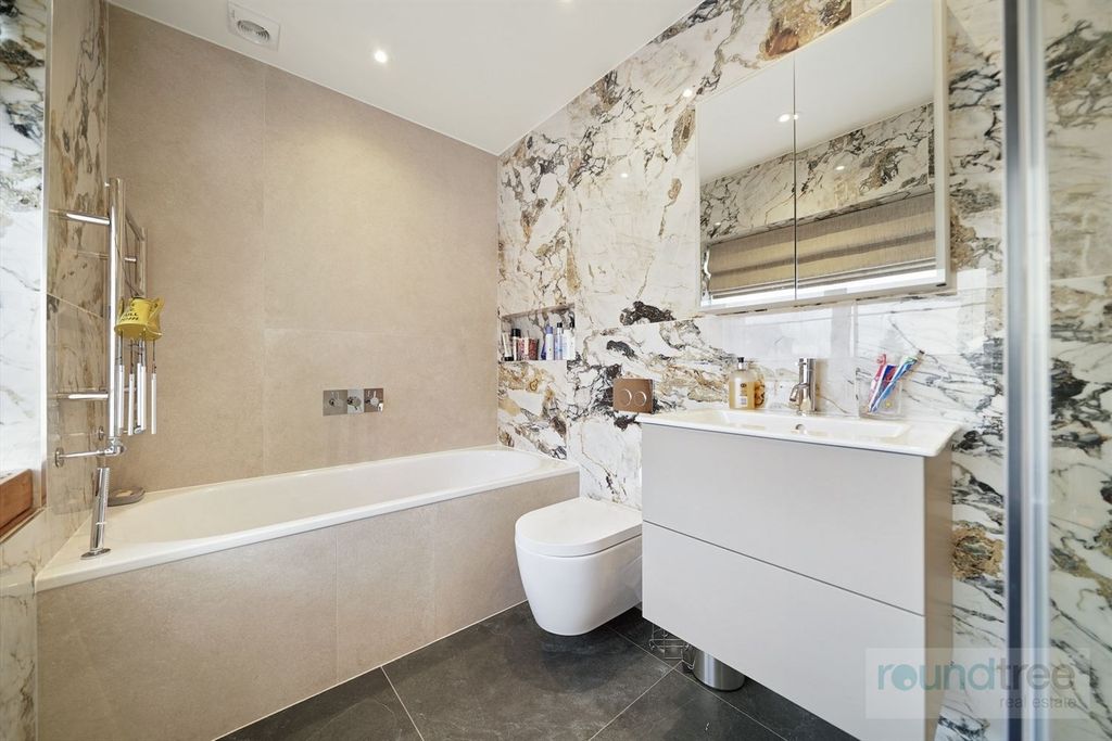 Additional image 16 of 4 bed semi-detached house for saleEdgwarebury Gardens, Edgware HA8