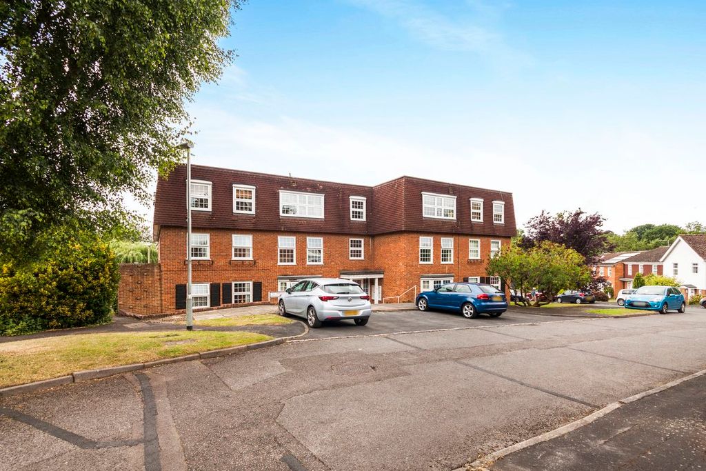 Property photo 1 of 9 A7Adfe88-ce32-4c6c-9