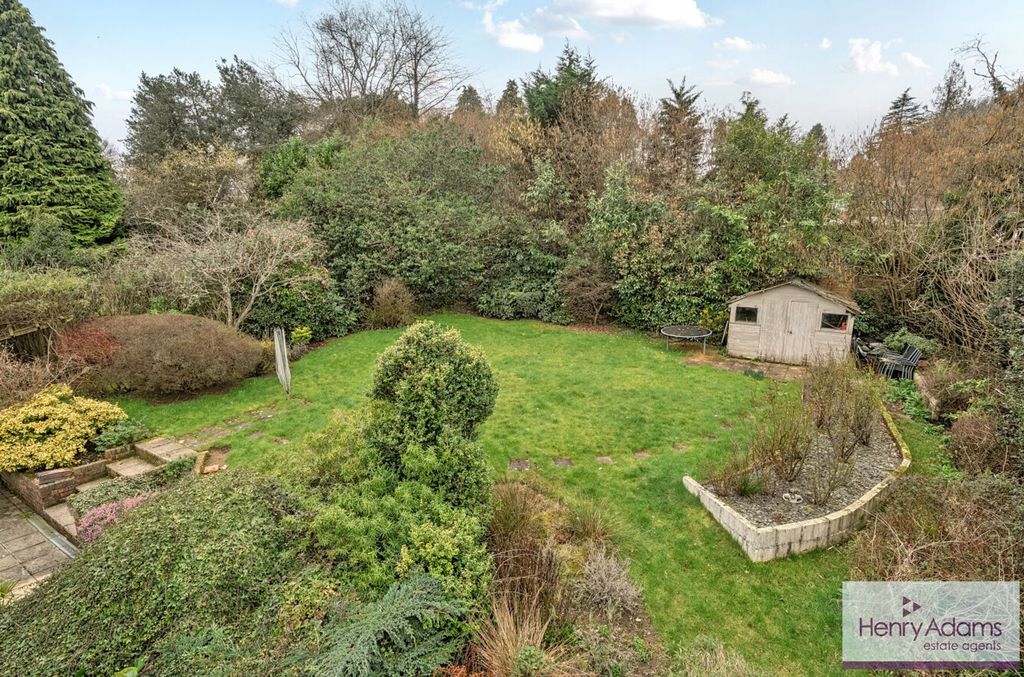Additional image 21 of 5 bed detached bungalow for salePulens Lane, Petersfield GU31