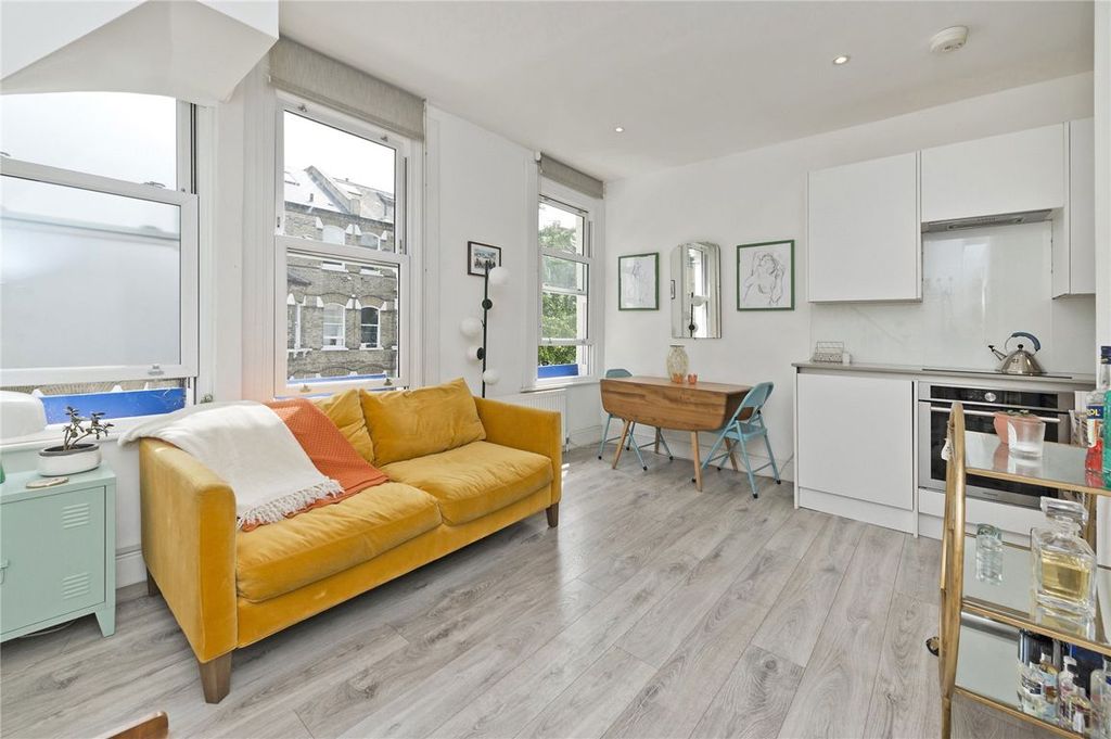Property photo 1 of 6