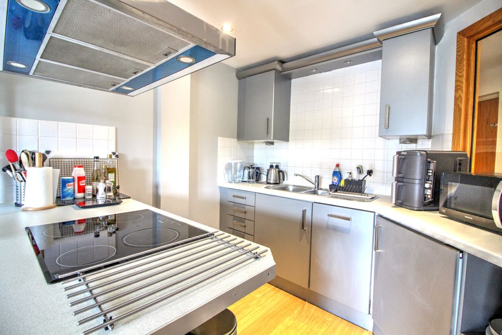 Property photo 3 of 13 Img_4237_8_9