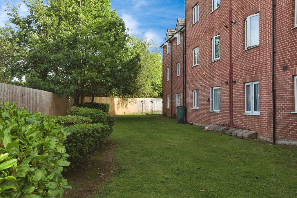 Property photo 2 of 16