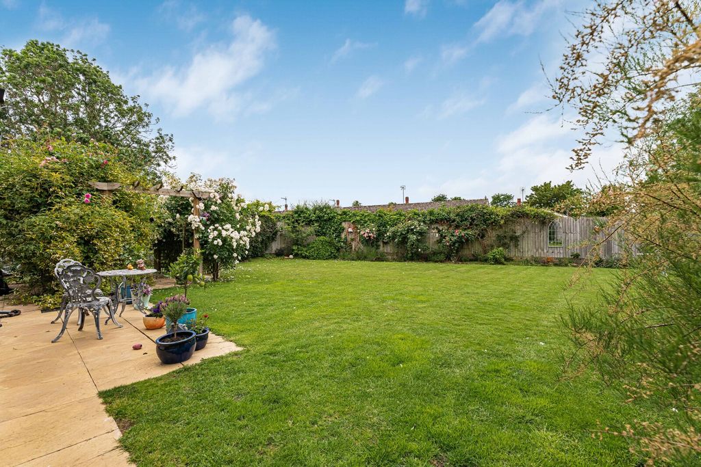 Property photo 3 of 25 Picture No. 31