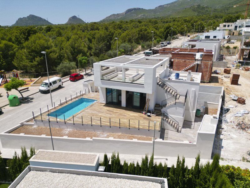 Property photo 1 of 10
